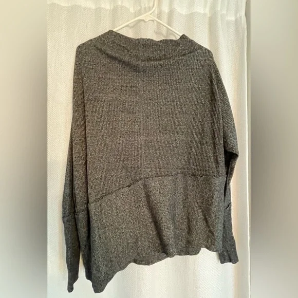 We the Free Londontown gray ribbed top - Picture 2 of 4